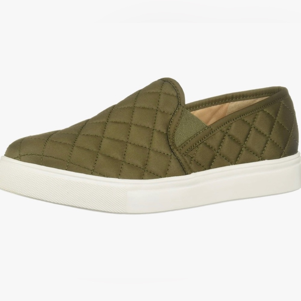 Steve Madden Olive Quilted Slip-Ons Sz 10